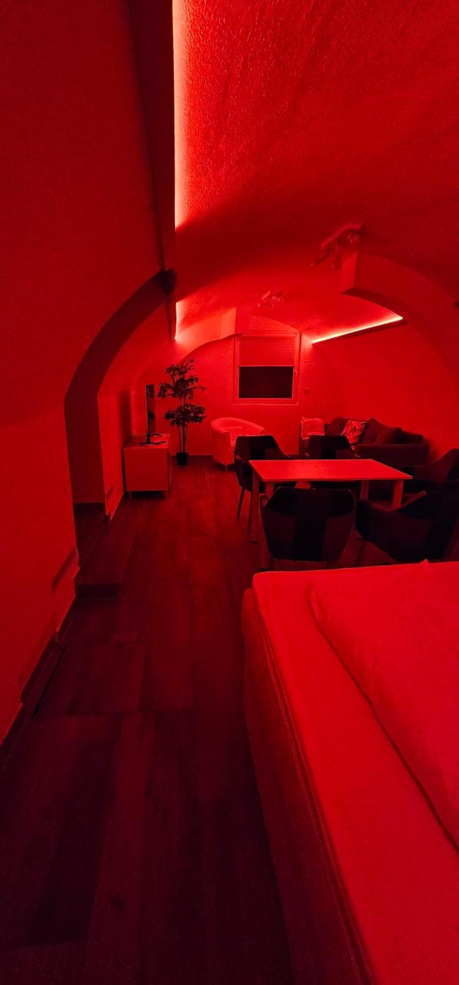 The Modern Cave Lodge Stoccarda Esterno foto